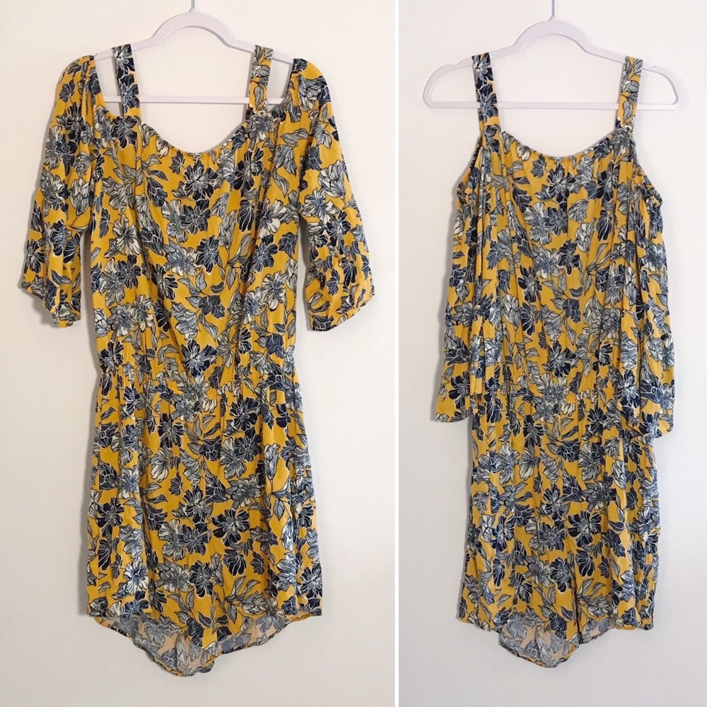 💫3/$12 Apt 9 | Yellow peasant romper XL